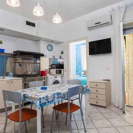 Casa Lina גיארדיני נאקסוס